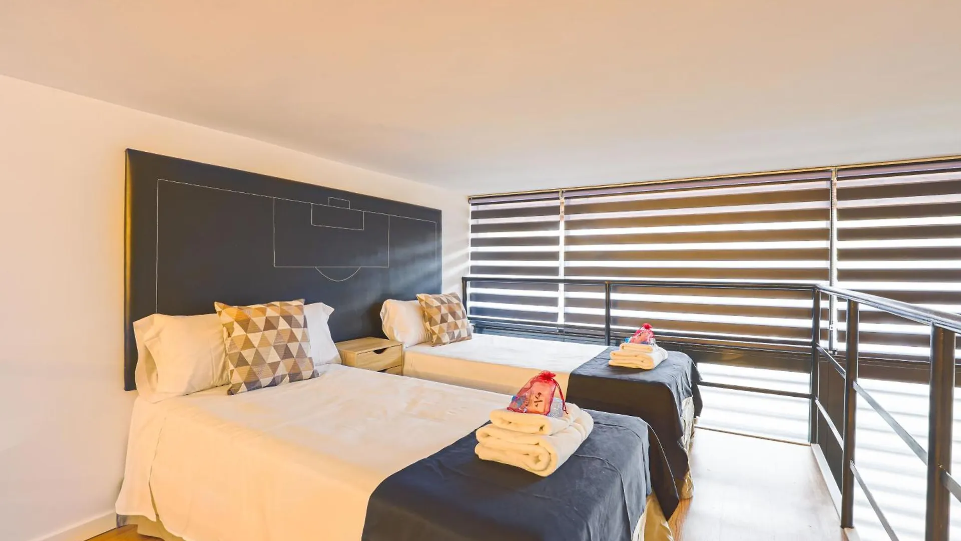 Alcam Les Corts Daire Barselona 0*,  İspanya