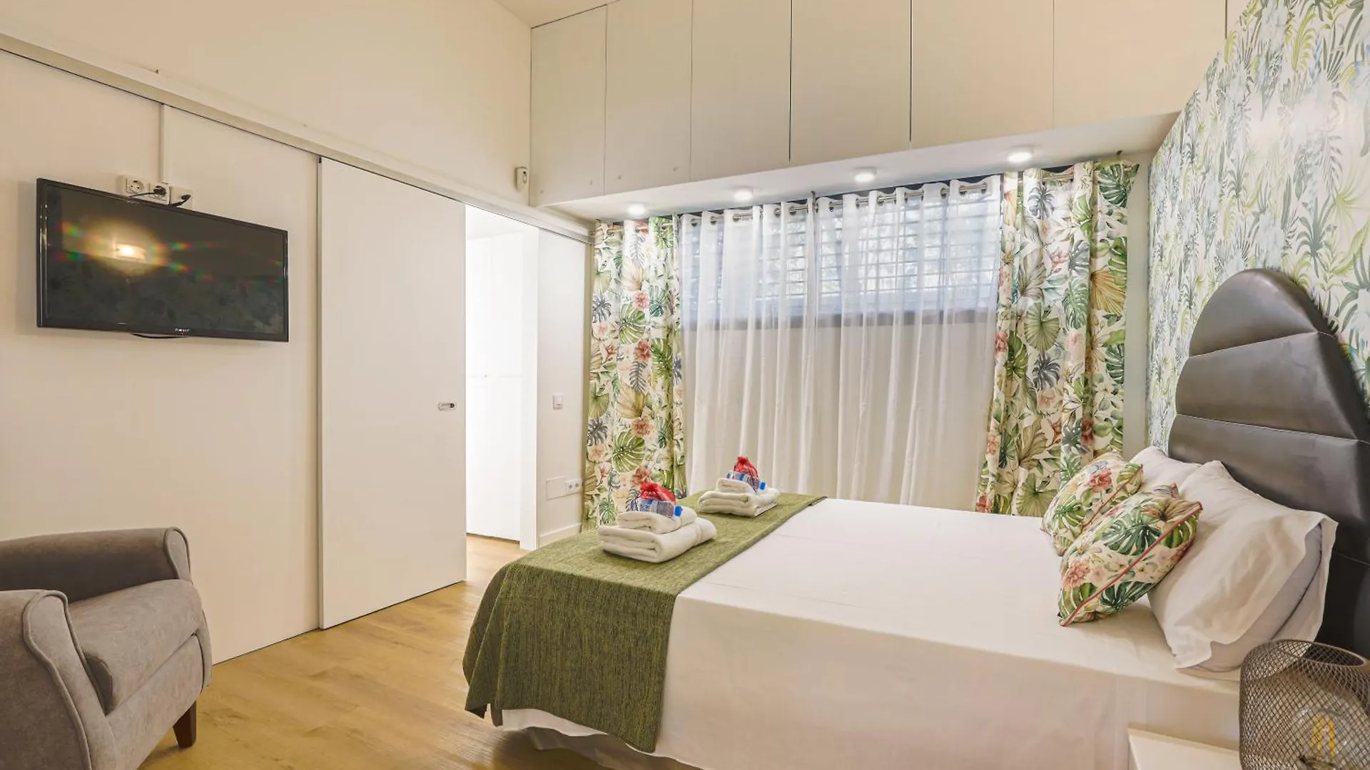 Alcam Les Corts Daire Barselona
